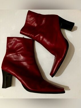 Vintage Bakers Women's burgundy Leather Ankle Boots